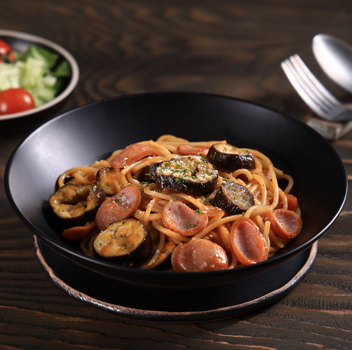 ウインナーとなすのトマトパスタ_소시지파스타_pcs.jpg